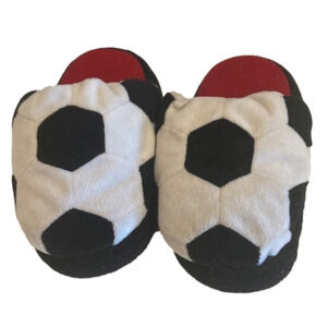 𝅺Old Navy Kids Soccer Ball Slippers with Red Interior Size XXL (2-3)